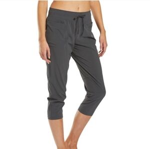 Prana Leonora Capris with Elastic Waist Drawstring Medium